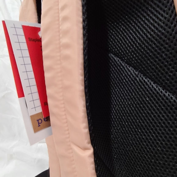 backpack - Picture 5 of 9